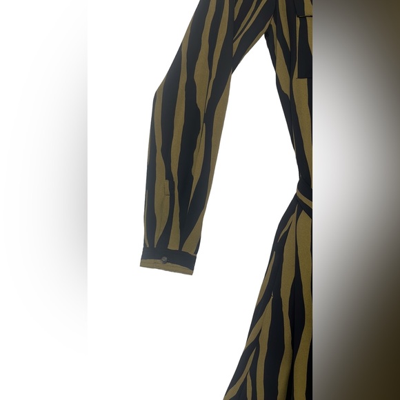 Banana Republic Button Down Utility Dress Shirt size 4 - Picture 6 of 12